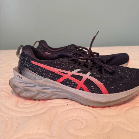 ASICS Novablast 2 running shoes - Picture 6 of 11